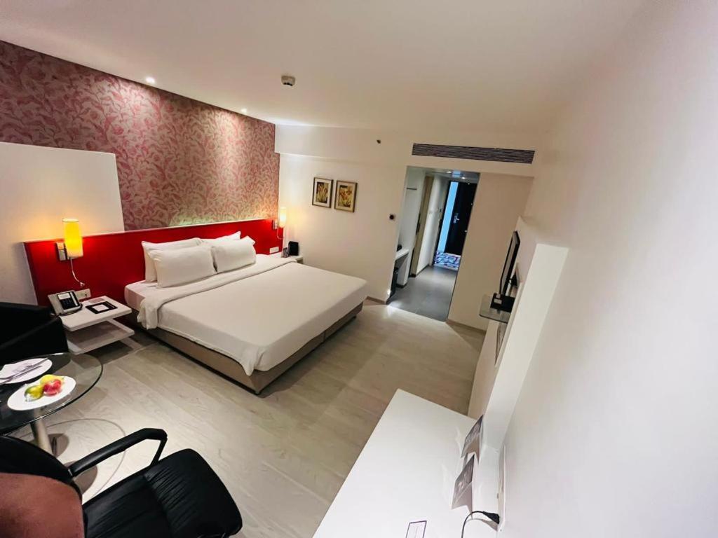 Country Inn & Suites By Radisson نافي مومباي المظهر الخارجي الصورة