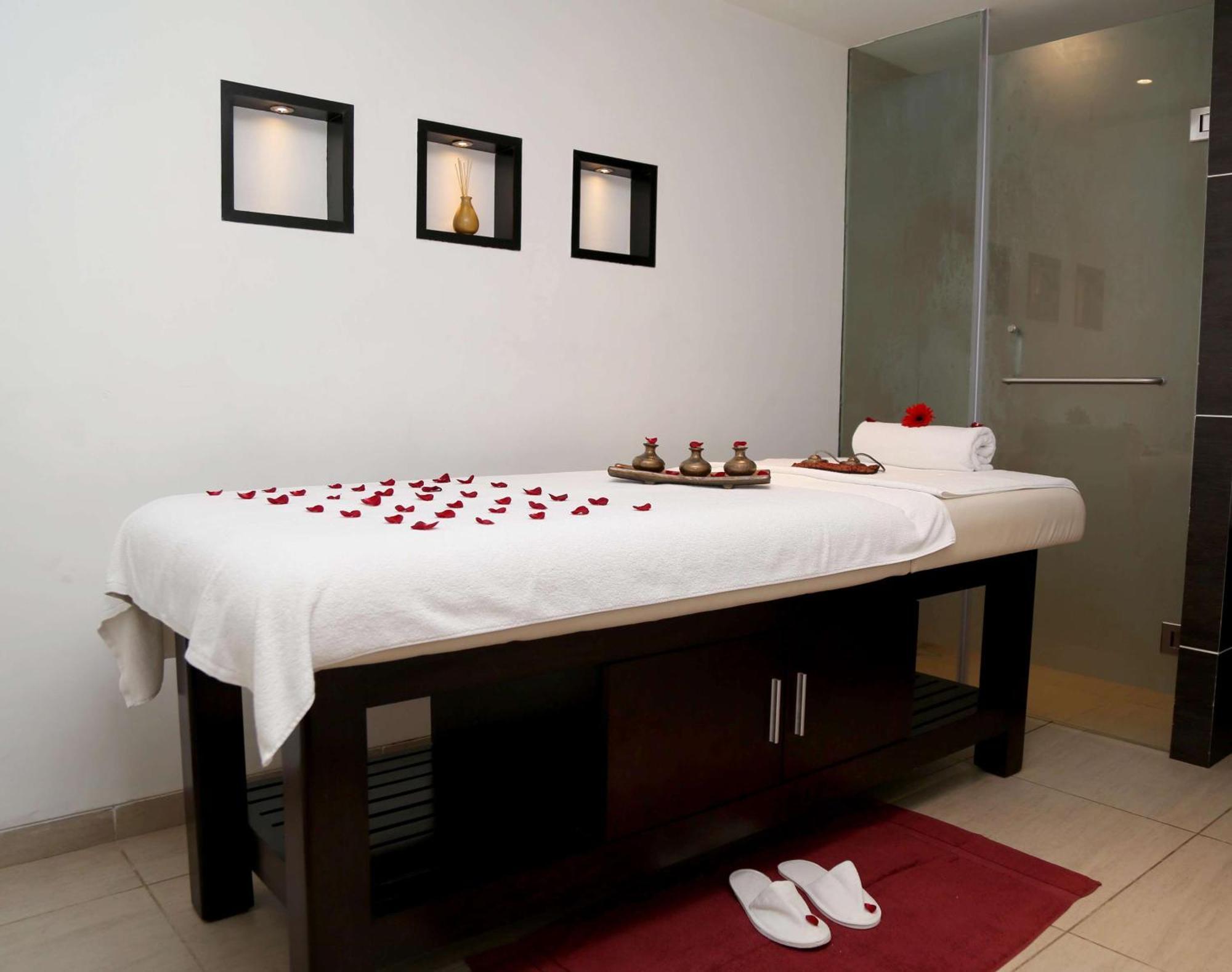 Country Inn & Suites By Radisson نافي مومباي المظهر الخارجي الصورة
