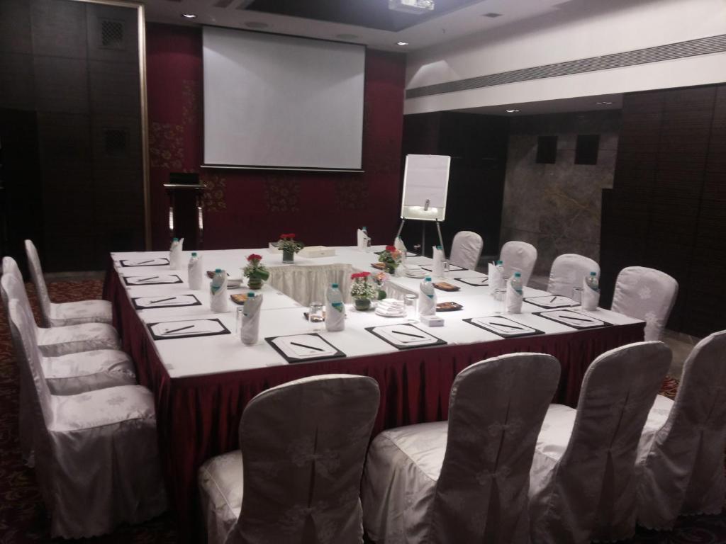 Country Inn & Suites By Radisson نافي مومباي المظهر الخارجي الصورة